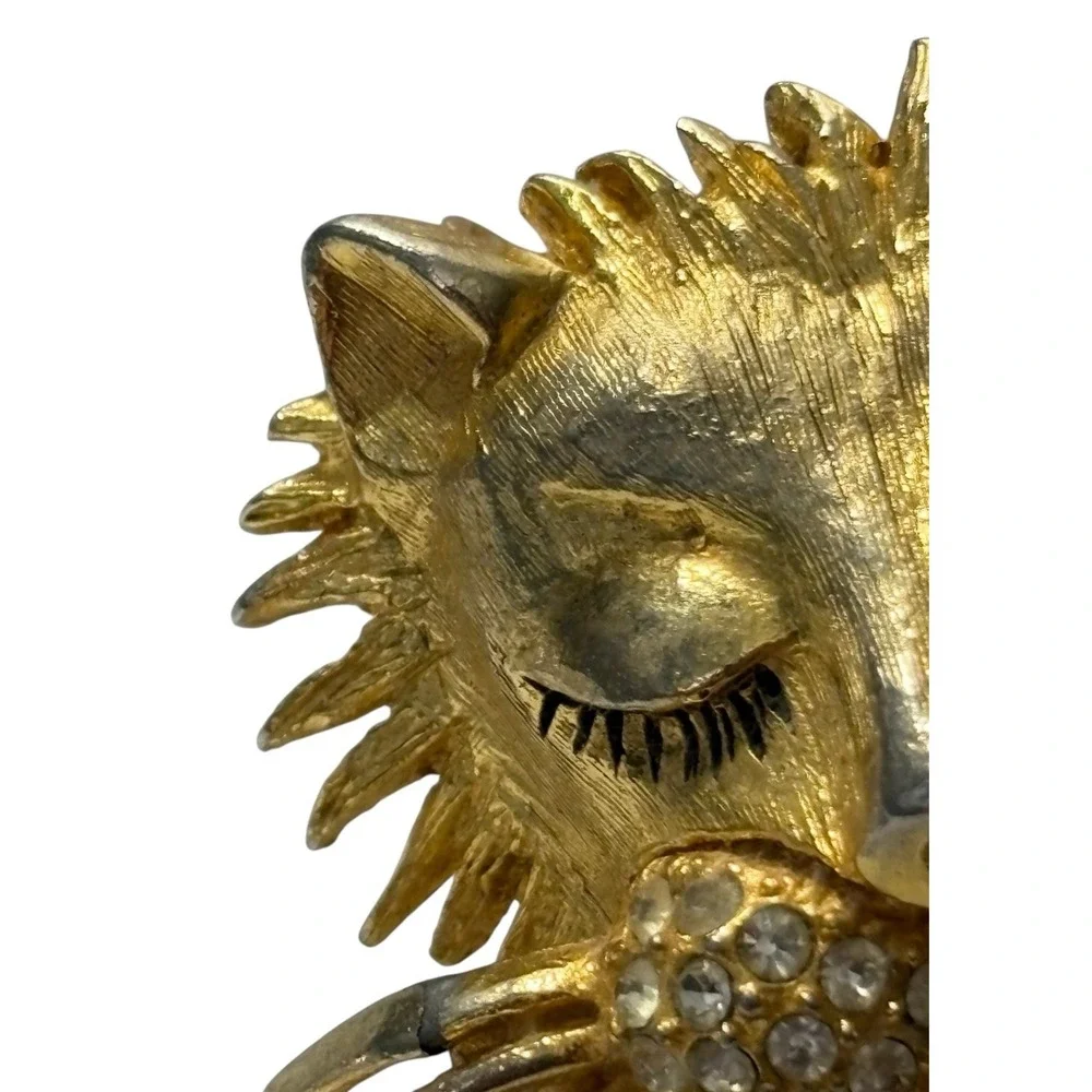 RARE Lion Brooch Pin Vintage Large‎ Enameled & Rhinestone Inset Figural Sleeping